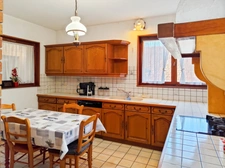Maison historique de caractère  – 350 m² + granges 200 m² au sol -   KOENIGSMACKER (57)