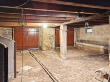 Maison historique de caractère  – 350 m² + granges 200 m² au sol -   KOENIGSMACKER (57)