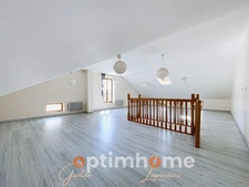 Appartement aux beaux volumes de 168 m², CLOUANGE, proche de toutes les commodités.