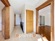 Maison aux beaux volumes de 168 m², CLOUANGE, proche de toutes les commodités.
