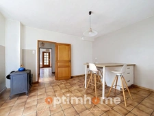 Appartement aux beaux volumes de 168 m², CLOUANGE, proche de toutes les commodités.