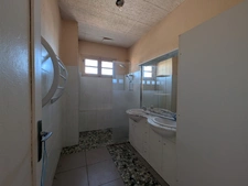 Immeuble à vendre AUREILHAN (65)