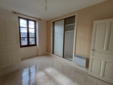 Appartement + Cave et jardin LANGEAC (43)