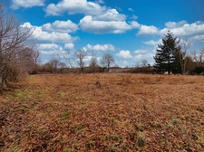 Terrain constructible 2008 m² - Lissac (43)