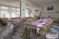  Hôtel-Restaurant à fort potentiel à La Chaise-Dieu (Haute-Loire)