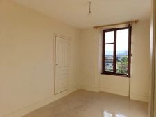 Appartement + Cave et jardin LANGEAC (43)