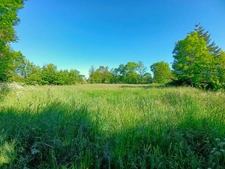Terrain constructible 2008 m² - Lissac (43)
