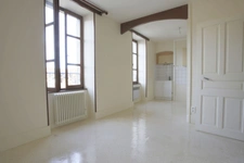 Appartement + Cave et jardin LANGEAC (43)