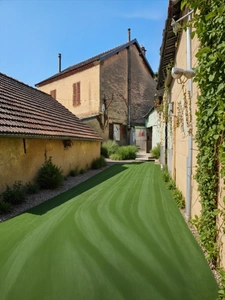 Maison de bourg avec grange et petit terrain – Besson (03)
