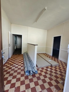 Maison de bourg avec grange et petit terrain – Besson (03)