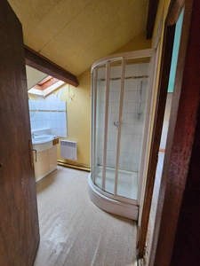 Maison 6 pièces a renover sur NEUVY 03