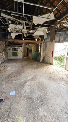 Maison de bourg avec grange et petit terrain – Besson (03)