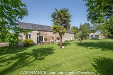 Maison à vendre proche de GORRON (53) maison en pierre de plain pied 4 chambres sur terrain de 6 300 m2