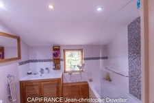 3 bedroom stone house on 0,6 acre land