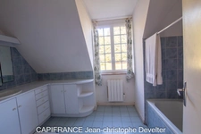 Propriete à vendre 7 pièces proche de MAYENNE (53) sur terrain de 2,3 hectares
