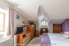 3 bedroom stone house on 0,6 acre land