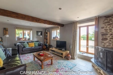 3 bedroom stone house on 0,6 acre land