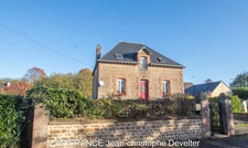 Maison à vendre maison 3 chambres proche de MAYENNE (53) sur terrain de 1085 m2