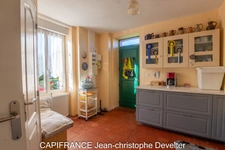3 bedroom character stone house on 0,25 acre land