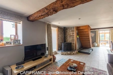 3 bedroom stone house on 0,6 acre land