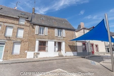 Maison à vendre GORRON (53) maison de ville deux chambres à rénover