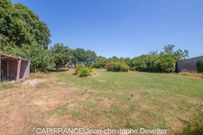 4 bedroom character property with large barn on 1,25 acre land  