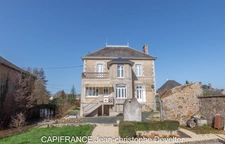 Maison à vendre  GORRON (53)maison bourgeoise 3 chambres avec garage sur terrain 717 m2