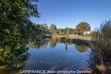 Propriete à vendre 7 pièces proche de MAYENNE (53) sur terrain de 2,3 hectares