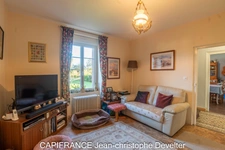 3 bedroom character stone house on 0,25 acre land