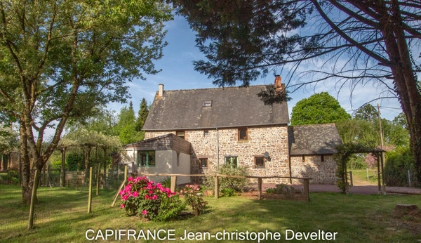Maison à vendre 6 pièces DESERTINES (53) maison 4 chambres sur terrain de 2 500 m2