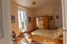 Maison à vendre  GORRON (53)maison bourgeoise 3 chambres avec garage sur terrain 717 m2