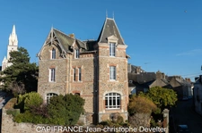 7 bedroom manor house in GORRON (53) on 932 m2 land