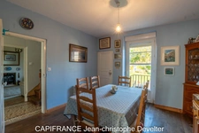 3 bedroom character stone house on 0,25 acre land