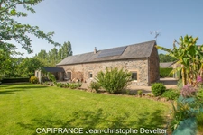 Maison à vendre proche de GORRON (53) maison en pierre de plain pied 4 chambres sur terrain de 6 300 m2