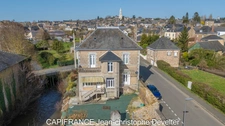 Maison à vendre  GORRON (53)maison bourgeoise 3 chambres avec garage sur terrain 717 m2