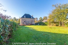3 bedroom character stone house on 0,25 acre land