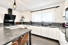 MAISON CONTEMPORAINE - 138 m² - SAINT AVÉ