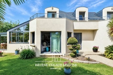 MAISON CONTEMPORAINE - 157 m² - SAINT AVÉ