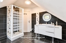 MAISON CONTEMPORAINE - 157 m² - SAINT AVÉ