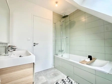 MAISON ENTIÈREMENT RÉNOVÉE - VANNES SUD