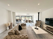 MAISON CONTEMPORAINE - 133 m² - MEUCON 