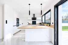 MAISON CONTEMPORAINE - 133 m² - MEUCON 