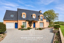 MAISON FAMILIALE AVEC VUE DÉGAGÉE SUR LA NATURE - 224 m² - VANNES 