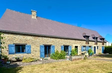 ENSEMBLE DE 2 BÂTISSES EN PIERRE - 421 m² - SAINT AVÉ (LIMITE VANNES)