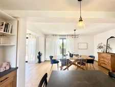 MAISON ENTIÈREMENT RÉNOVÉE - VANNES SUD