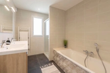 MAISON CONTEMPORAINE - 155 m² - SURZUR