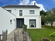 MAISON CONTEMPORAINE - 121 m² - SAINT AVÉ