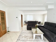 MAISON CONTEMPORAINE - 121 m² - SAINT AVÉ