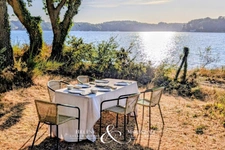 GOLFE DU MORBIHAN — DOMAINE HISTORIQUE D’EXCEPTION AVEC VUE ET ACCÈS DIRECT À L’EAU
