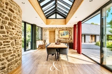 GOLFE DU MORBIHAN — DOMAINE HISTORIQUE D’EXCEPTION AVEC VUE ET ACCÈS DIRECT À L’EAU